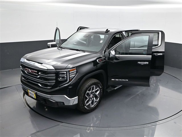 Used 2023 GMC Sierra 1500 SLT w/ SLT Premium Package image 30
