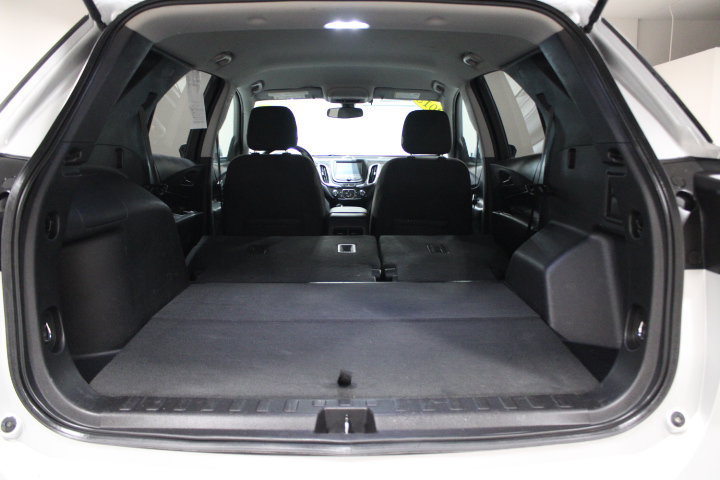 Used 2018 Chevrolet Equinox LT FWD image 14
