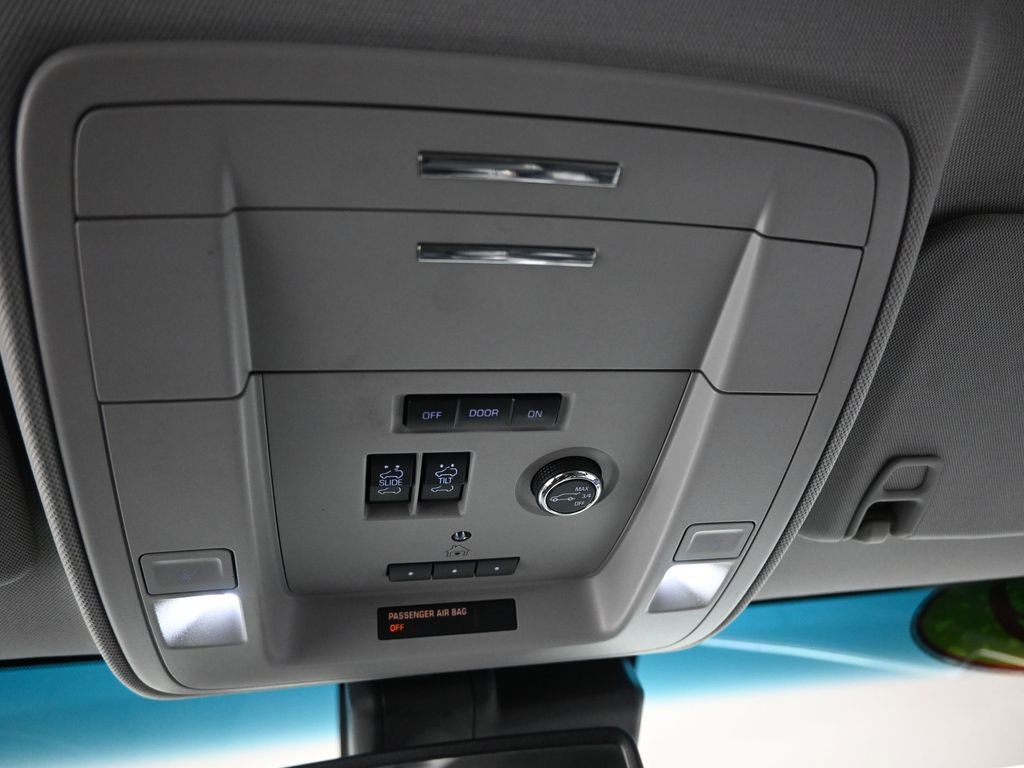 Used 2019 Chevrolet Suburban LT AWD/4WD image 39