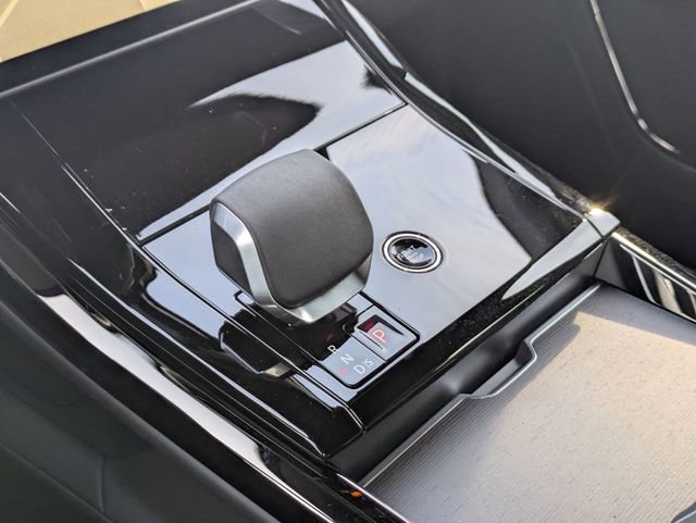 New 2026 Land Rover Range Rover Sport SE image 9