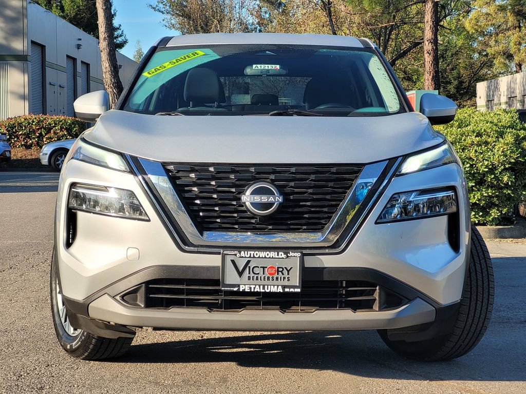 Used 2023 Nissan Rogue SV AWD/4WD image 2