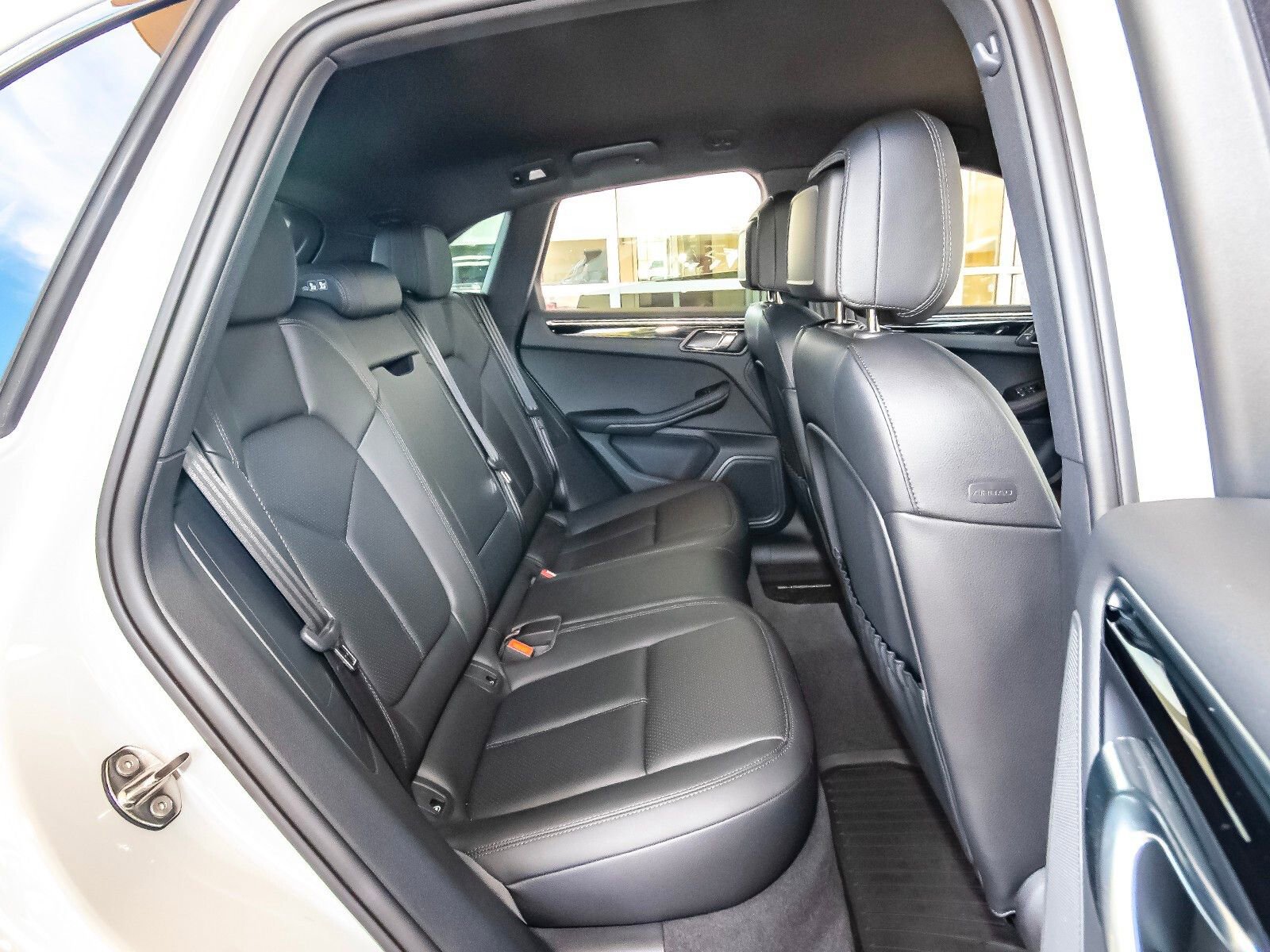 Used 2024 Porsche Macan S image 48