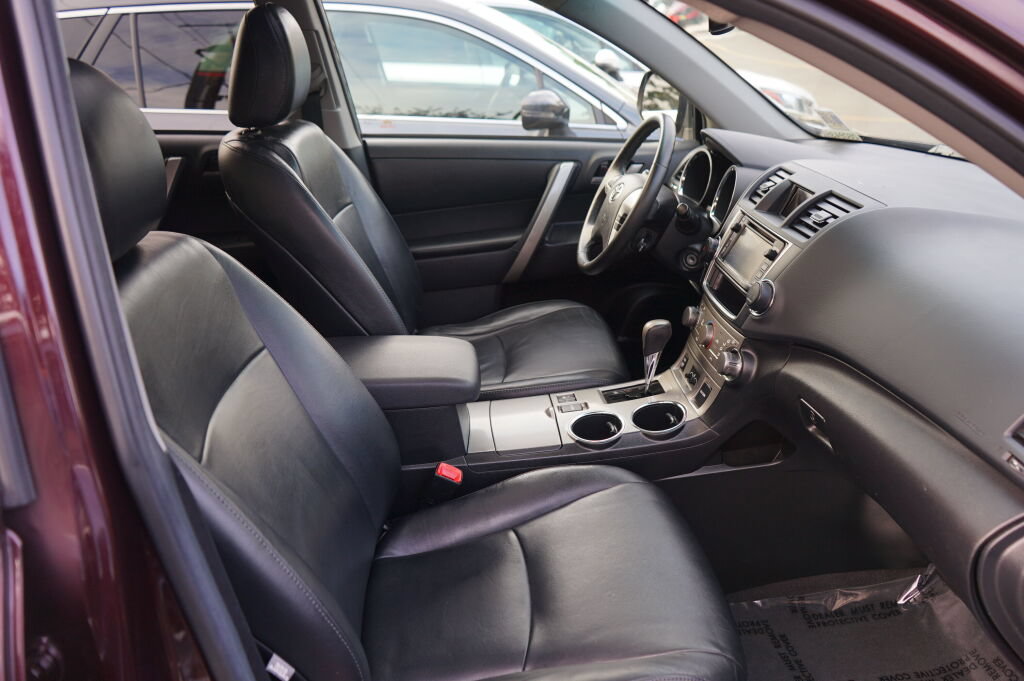 Used 2013 Toyota Highlander SE AWD/4WD image 27