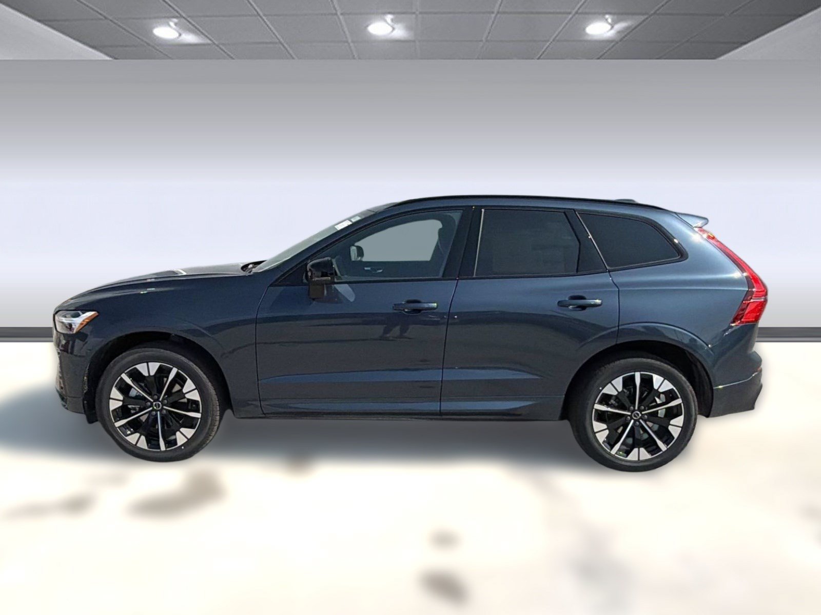 New 2026 Volvo XC60 B5 Plus w/ Protection Package Premier AWD/4WD image 2