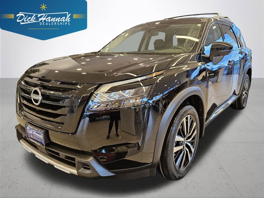 New 2025 Nissan Pathfinder Platinum AWD/4WD image 1