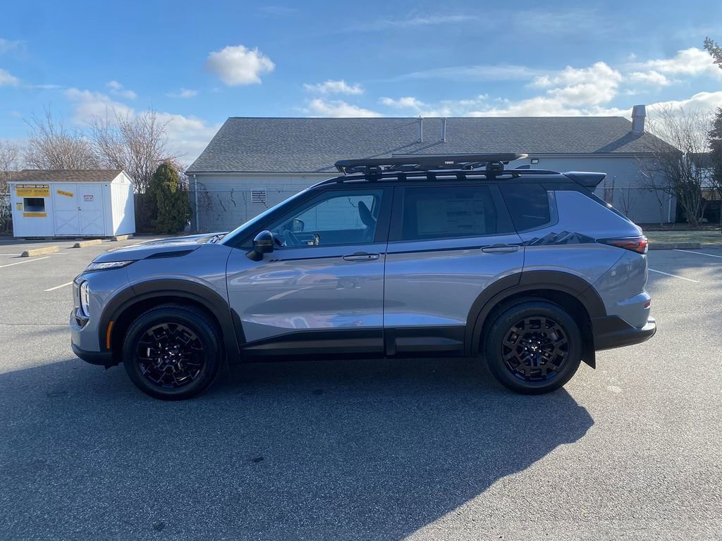 New 2026 Mitsubishi Outlander Trail Edition image 9