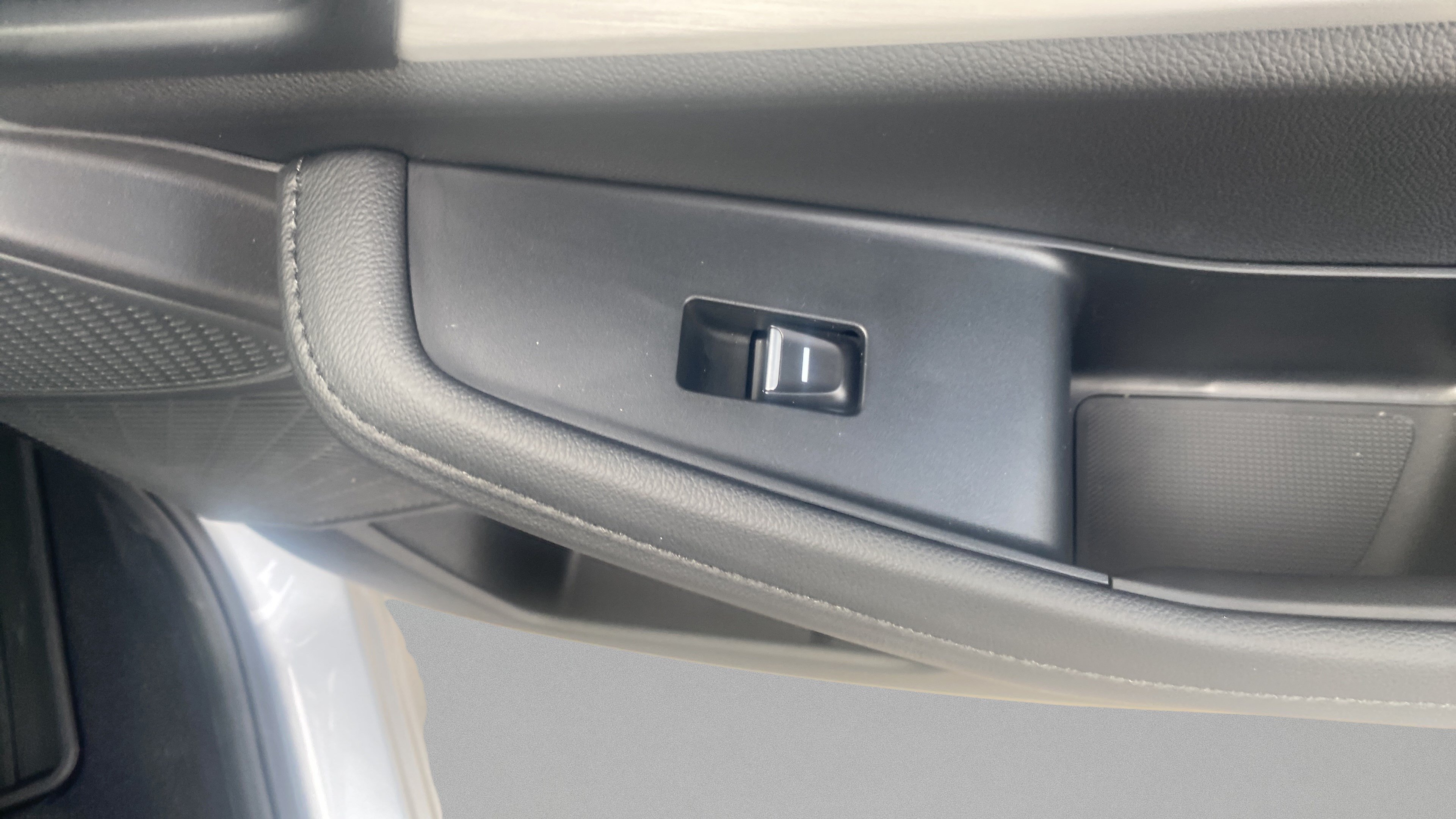Used 2026 Acura MDX FWD image 28