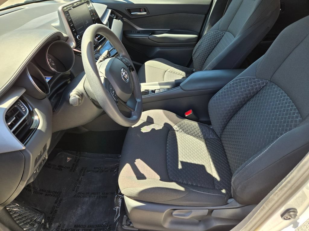 Used 2021 Toyota C-HR LE FWD image 10