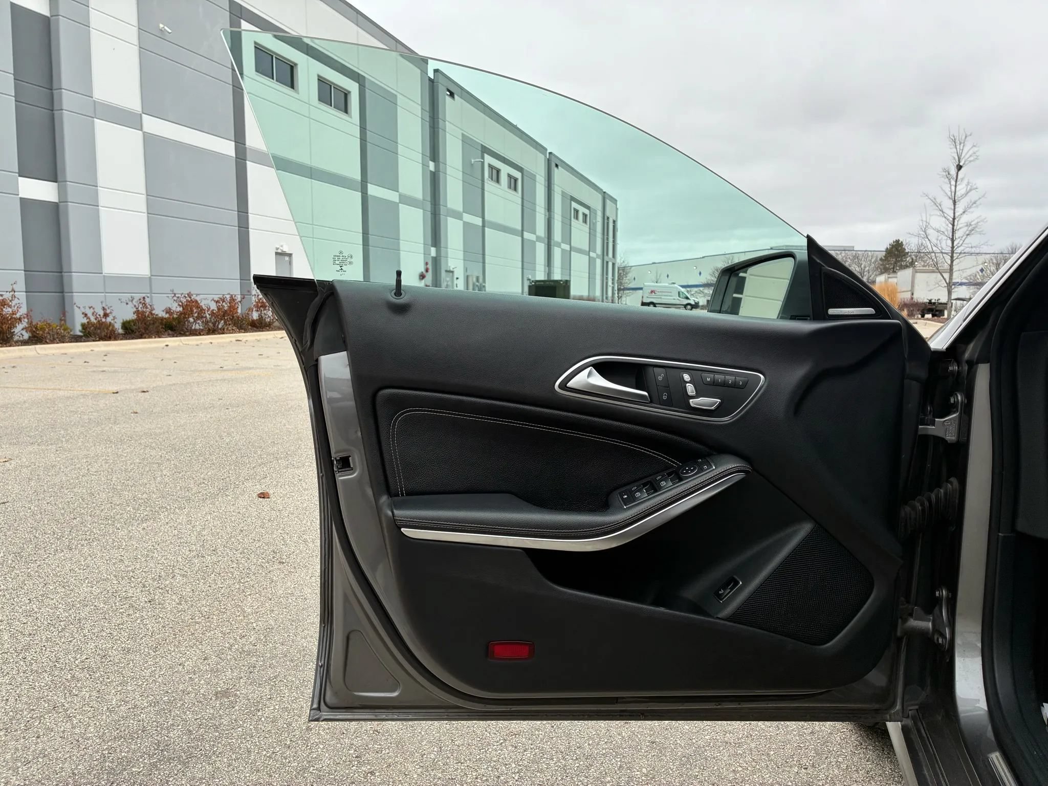 Used 2017 Mercedes-Benz CLA 250 4MATIC w/ Premium 1 Package image 11