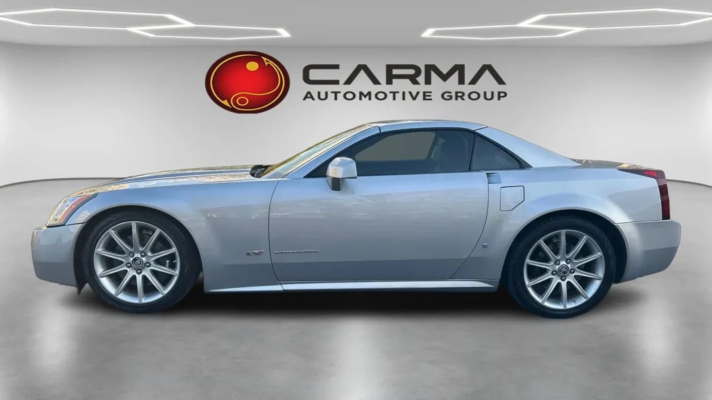 Used 2006 Cadillac XLR V RWD image 2