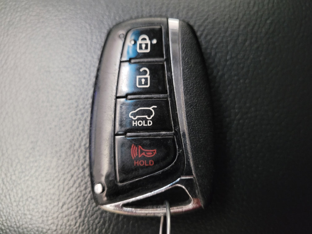 Used 2013 Hyundai Santa Fe Limited w/ Technology Pkg FWD image 32