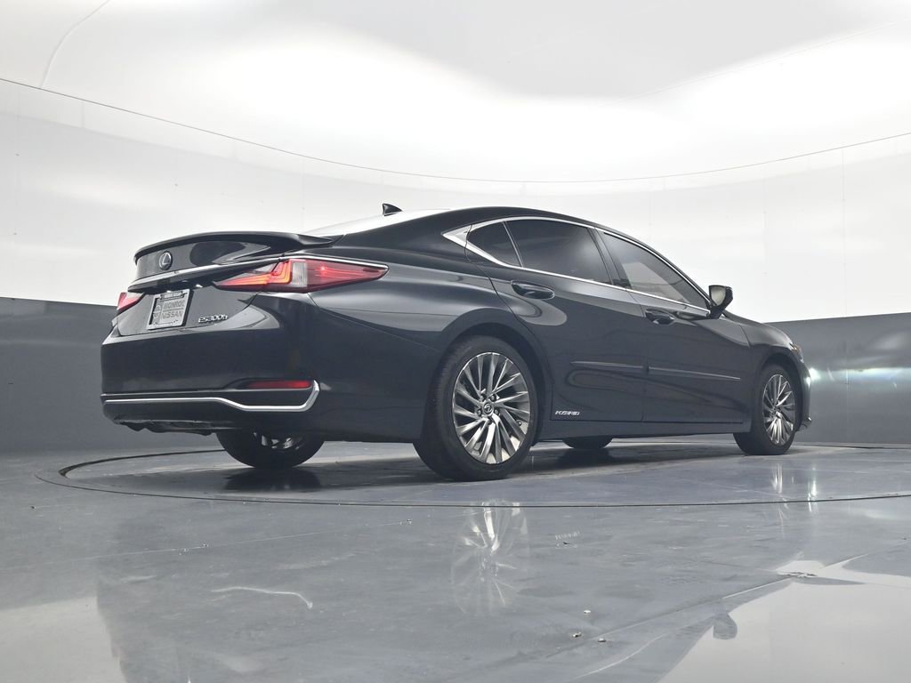 Used 2022 Lexus ES 300h 300h Luxury w/ Accessory Package image 23
