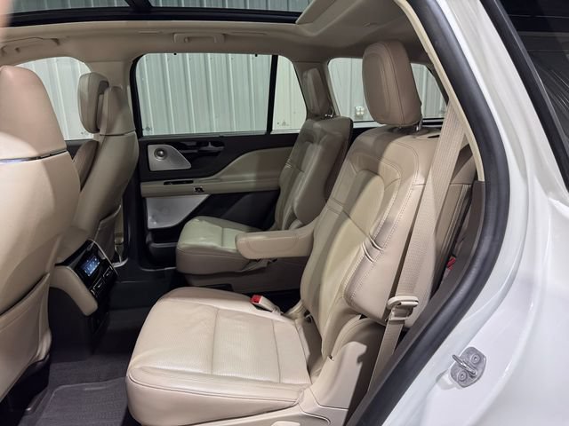 Used 2021 Lincoln Aviator Reserve w/ Equipment Group 202A AWD/4WD image 22