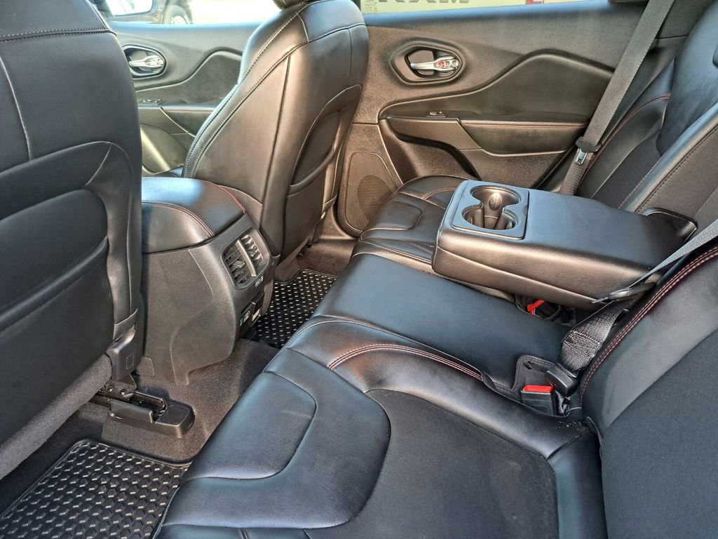 Used 2021 Jeep Cherokee Trailhawk image 21