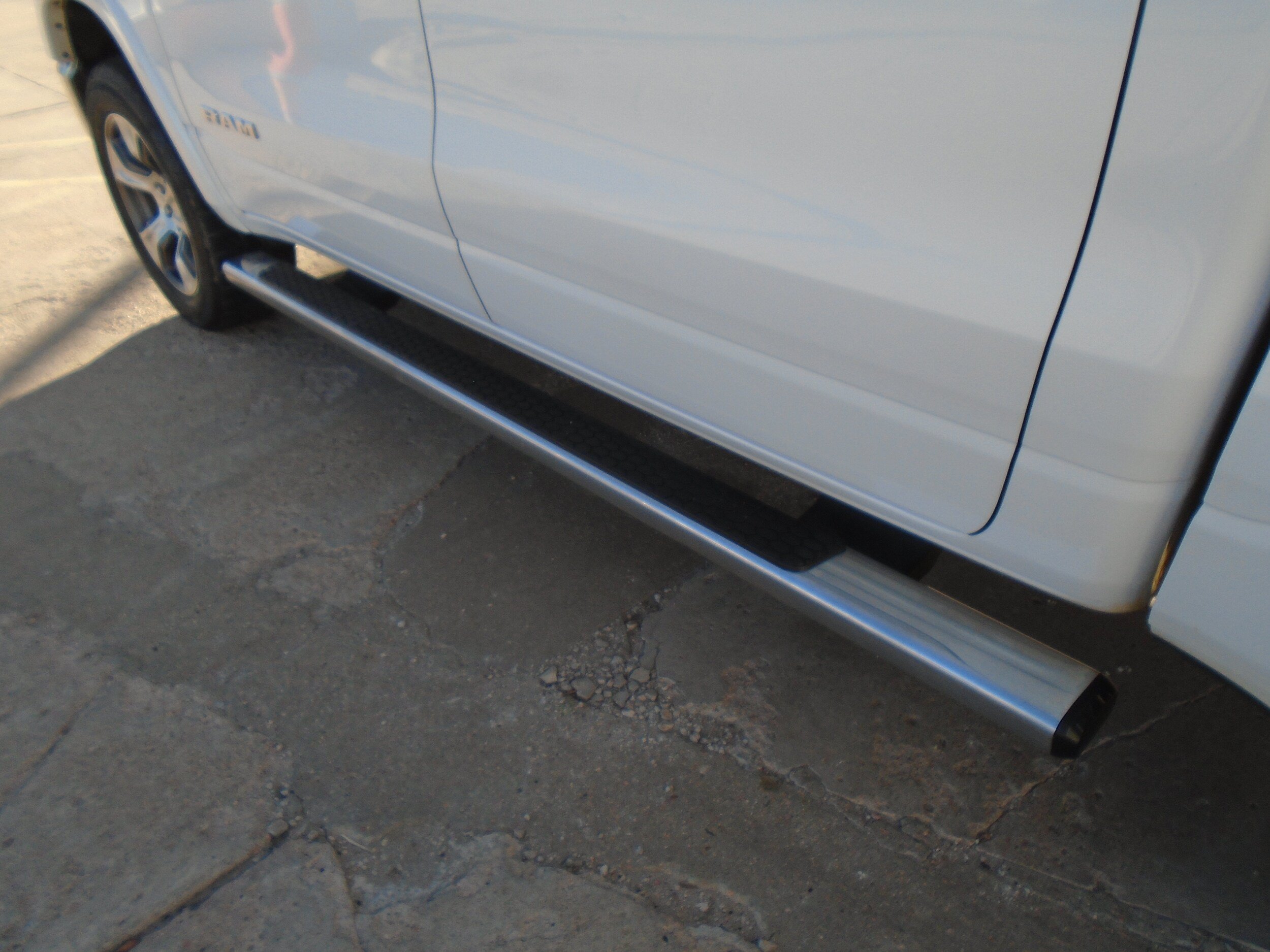 Used 2021 RAM 1500 Laramie AWD/4WD image 7