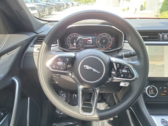 Certified 2025 Jaguar F-PACE R-Dynamic S AWD/4WD image 20