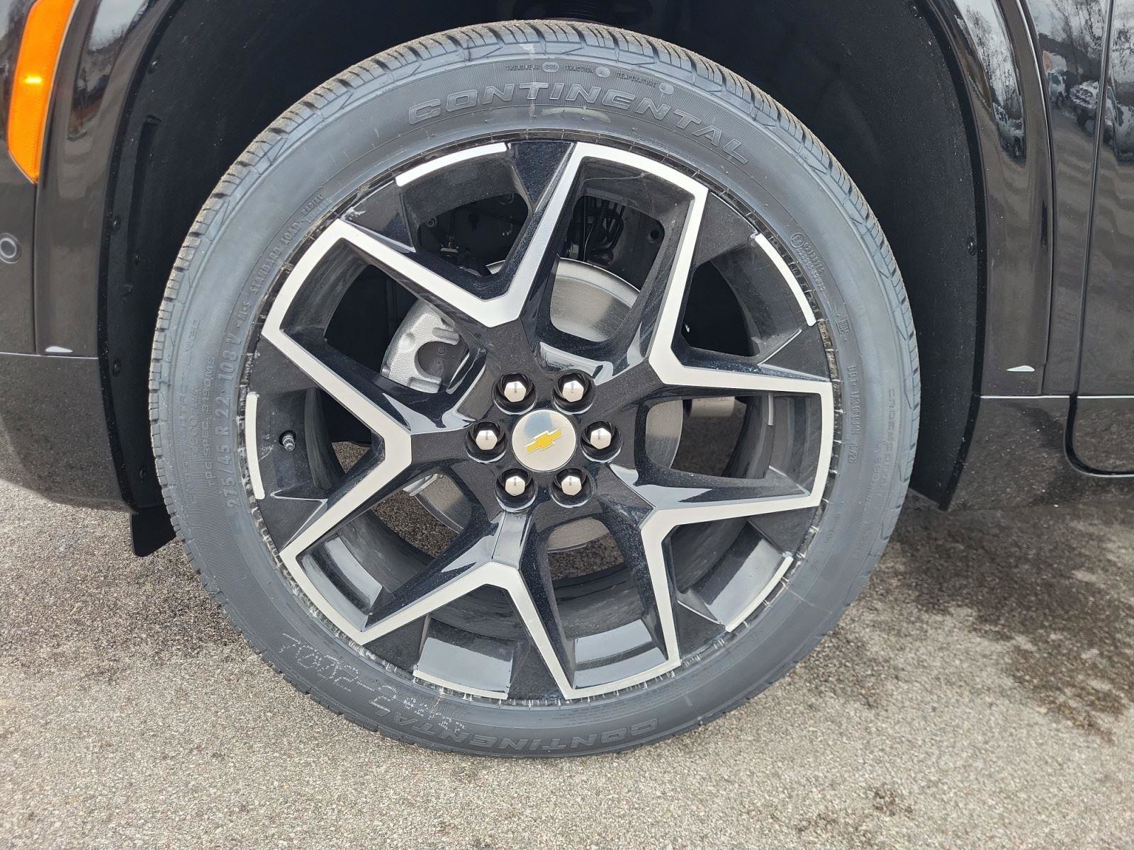 New 2026 Chevrolet Traverse High Country w/ LPO, Floor Liner Package AWD/4WD image 30