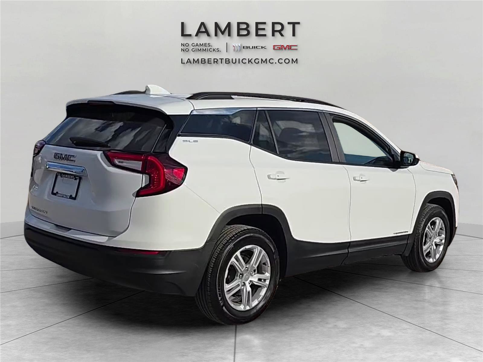 Used 2022 GMC Terrain SLE w/ Driver Convenience Package image 5