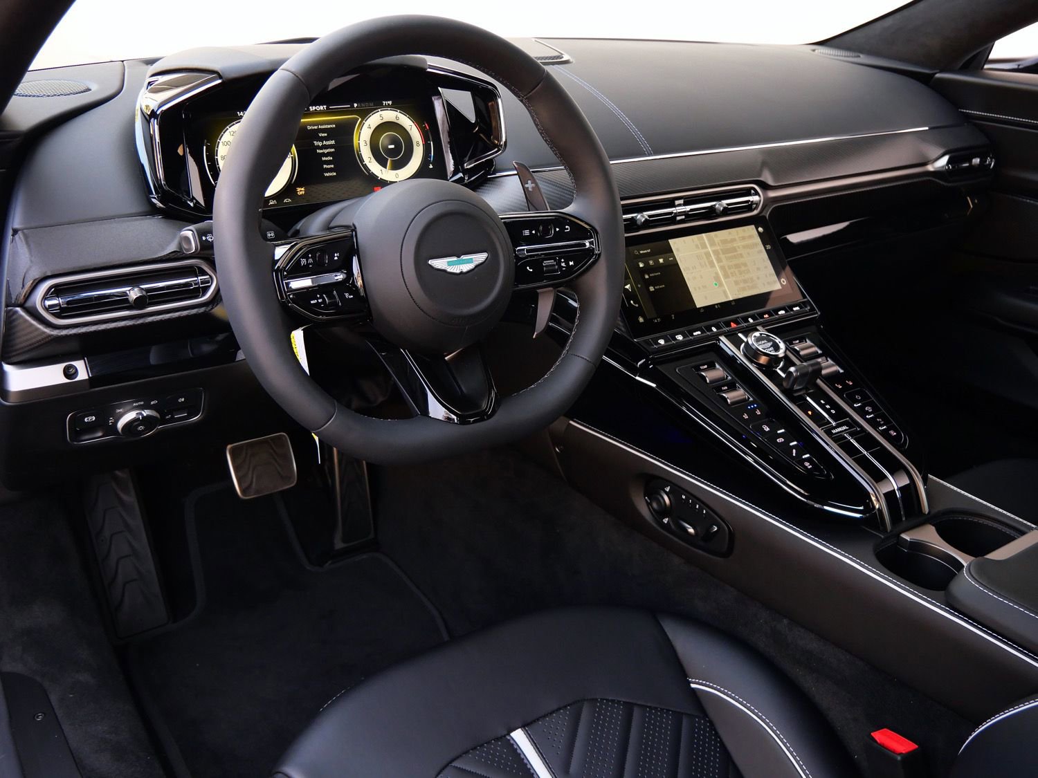 New 2026 Aston Martin V8 Vantage S RWD image 3