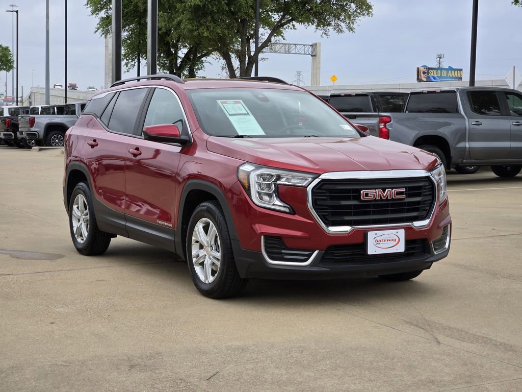 Used 2022 GMC Terrain SLE w/ Driver Convenience Package FWD image 3