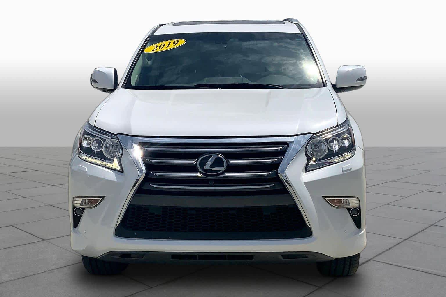 Used 2019 Lexus GX 460 Luxury AWD/4WD image 4