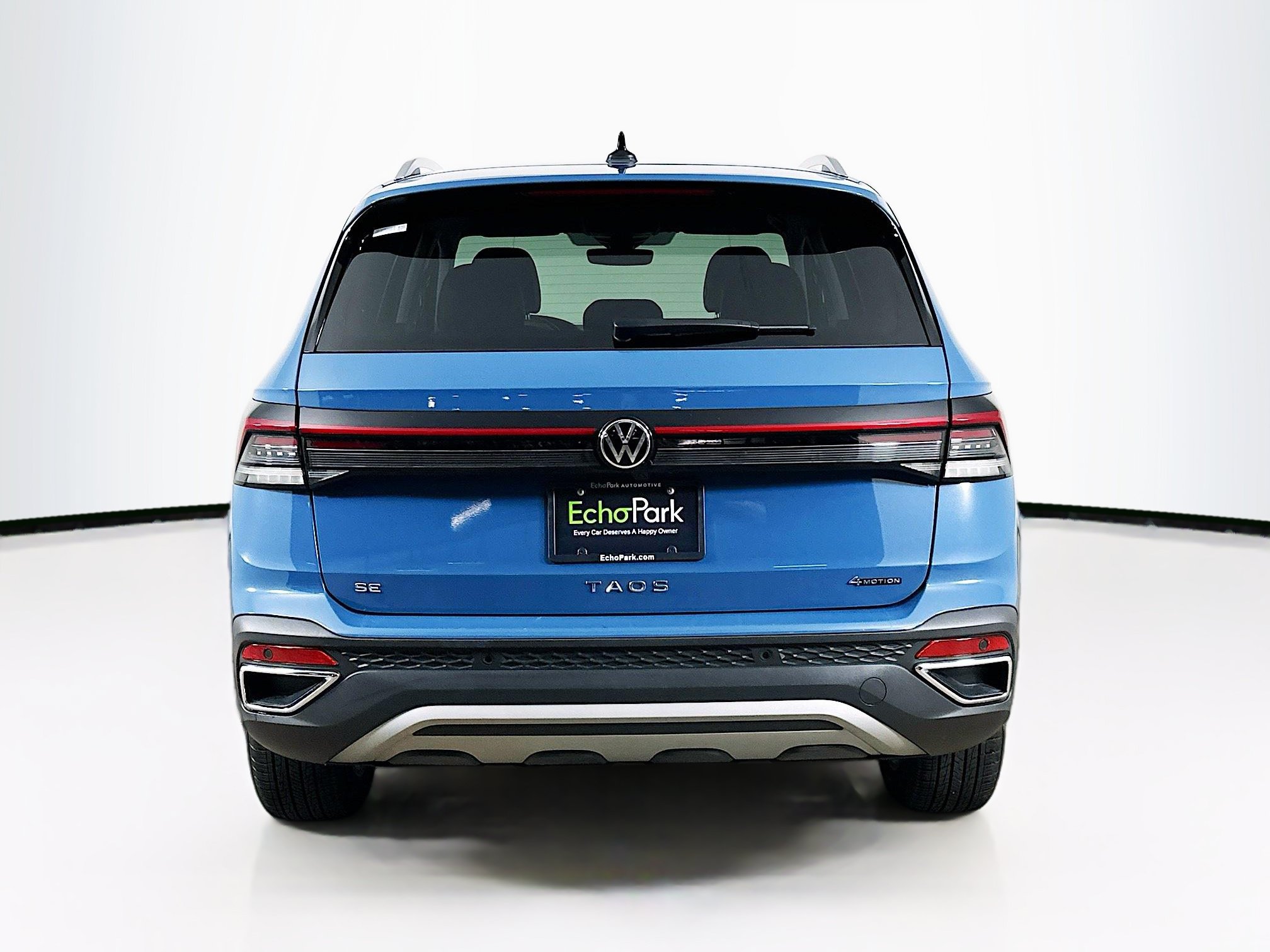 Used 2025 Volkswagen Taos SE AWD/4WD image 7