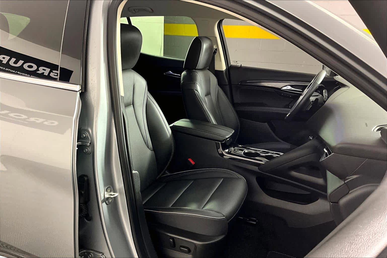 Used 2023 Buick Envision Essence FWD image 9