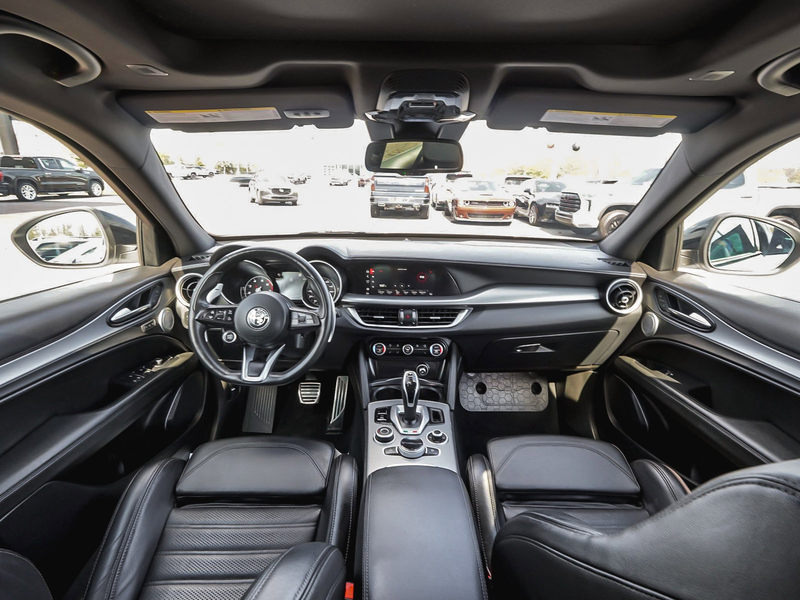 Used 2023 Alfa Romeo Stelvio Veloce image 36