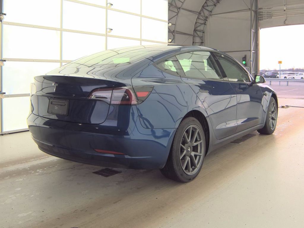 Used 2023 Tesla Model 3 Standard Range image 6