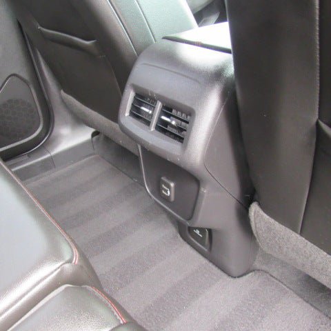 Used 2022 Chevrolet Equinox RS w/ RS Leather Package FWD image 11