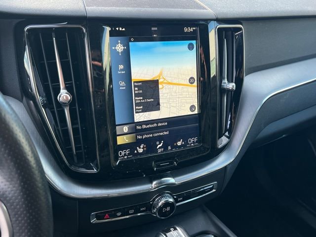 Used 2018 Volvo XC60 T6 Momentum w/ Convenience Package image 15