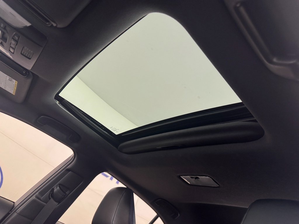 Used 2022 Toyota Corolla XSE image 30