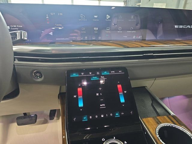 Certified 2025 Cadillac Escalade Sport Platinum w/ LPO, ONYX Package image 21