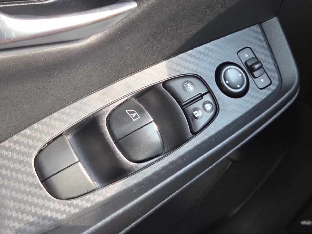 Certified 2025 Nissan Sentra SV FWD image 8