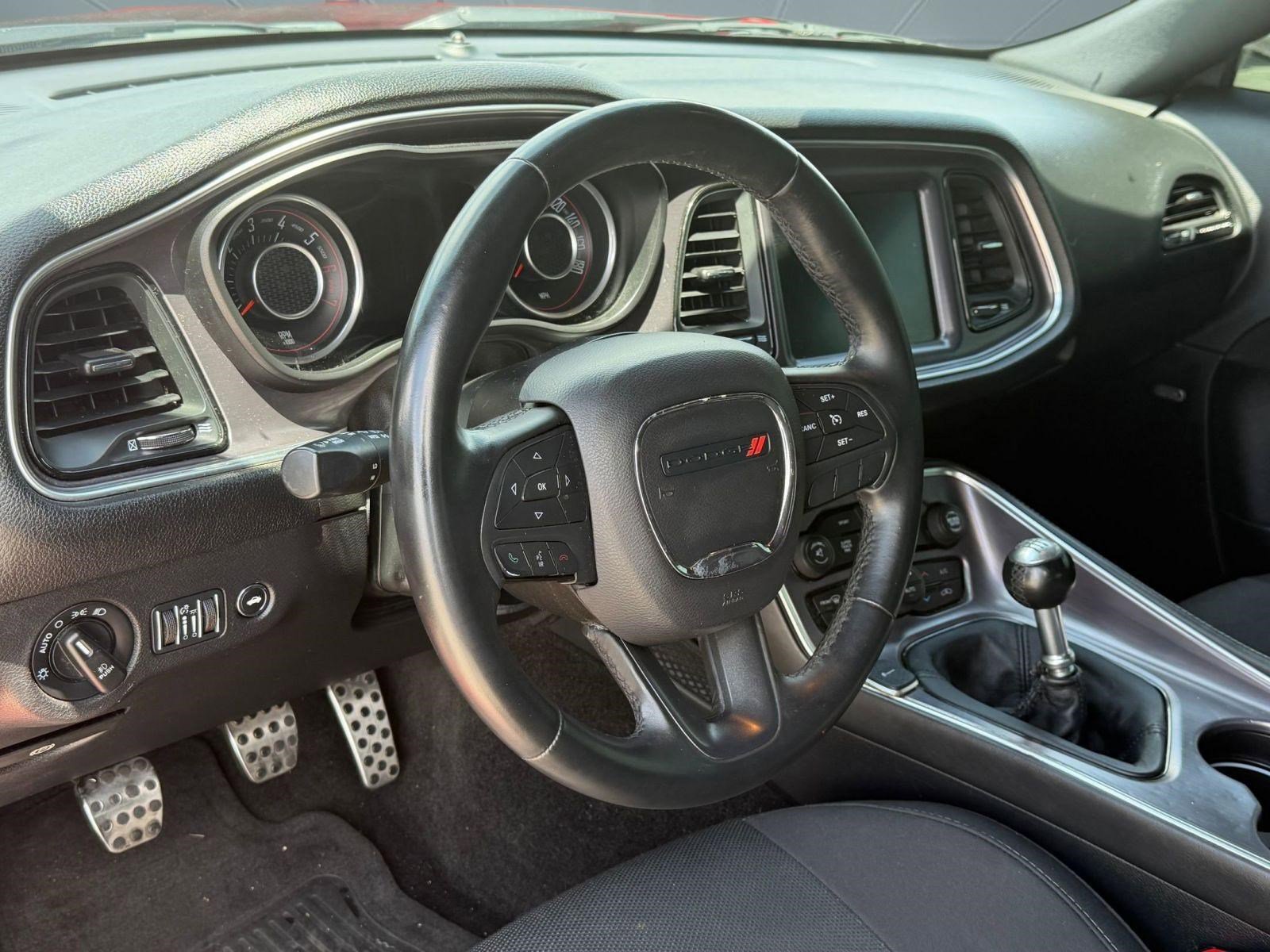 Used 2015 Dodge Challenger R/T Scat Pack RWD image 4
