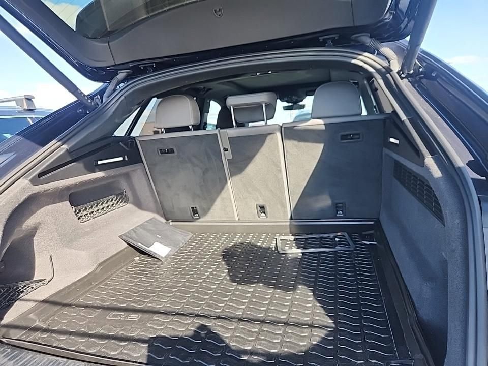 Used 2023 Audi Q8 Premium Plus w/ Premium Plus Package image 9