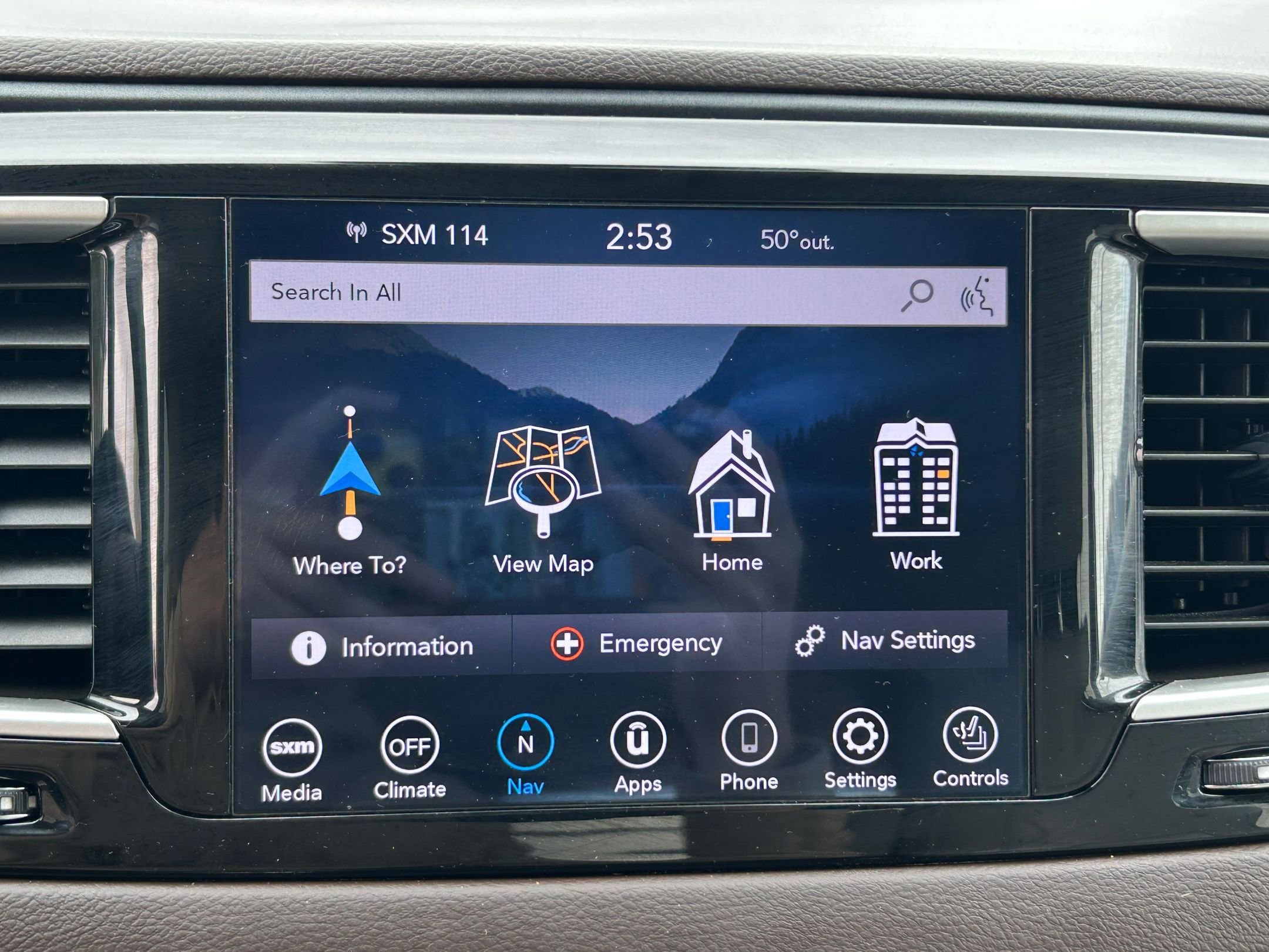 Used 2020 Chrysler Pacifica Touring-L Plus w/ Tire & Wheel Group image 21