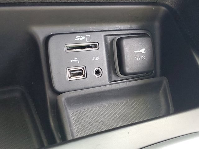 Used 2016 Jeep Cherokee Overland FWD image 30
