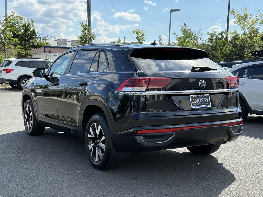 Used 2021 Volkswagen Atlas Cross Sport SE FWD image 5