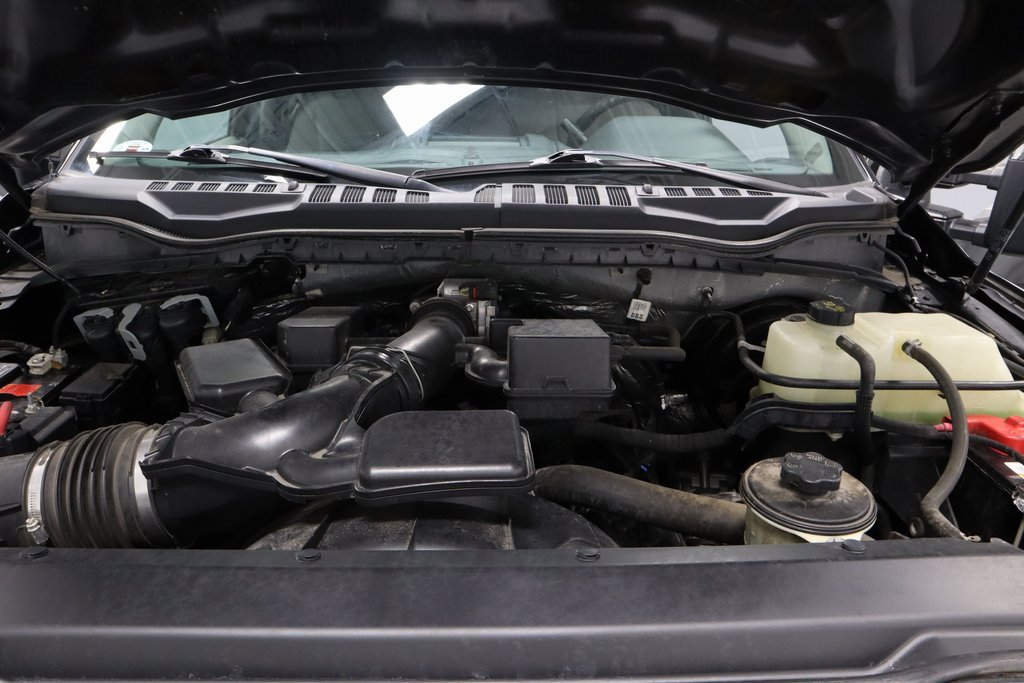 Used 2020 Ford F350 XLT w/ XLT Premium Package image 14