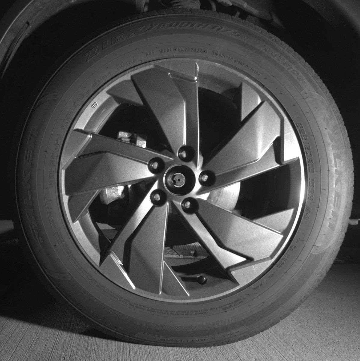 Used 2025 Nissan Rogue SV image 12