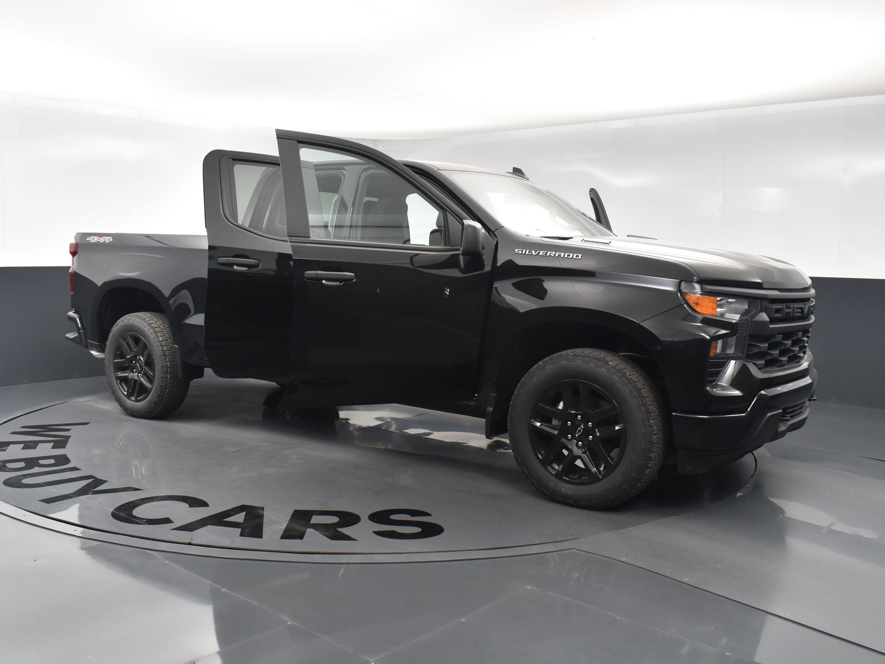 Used 2025 Chevrolet Silverado 1500 Custom w/ Turbomax Blackout Package image 25