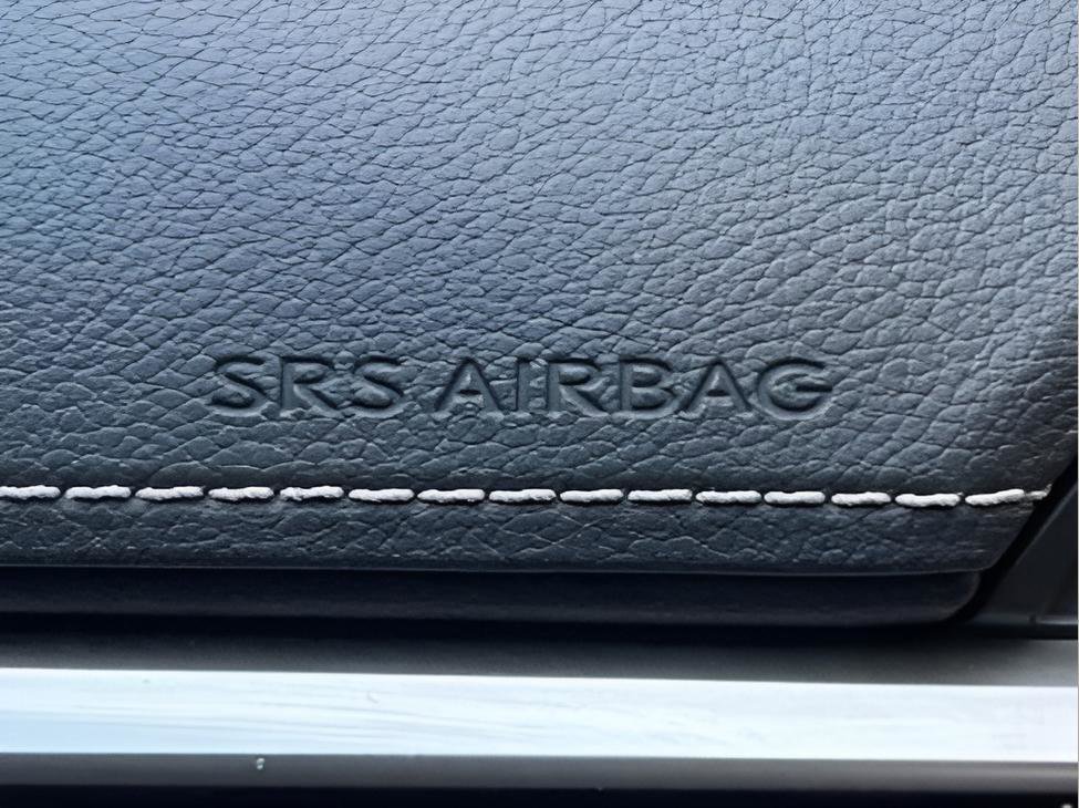 Used 2021 Lexus ES 300h w/ Accessory Package 2 image 35