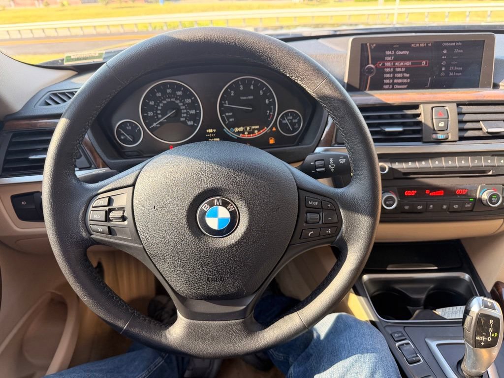 Used 2013 BMW 328i xDrive Sedan AWD/4WD image 16