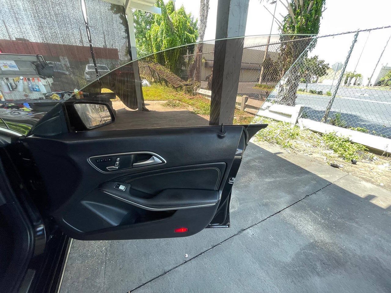Used 2018 Mercedes-Benz CLA 250 4MATIC image 18