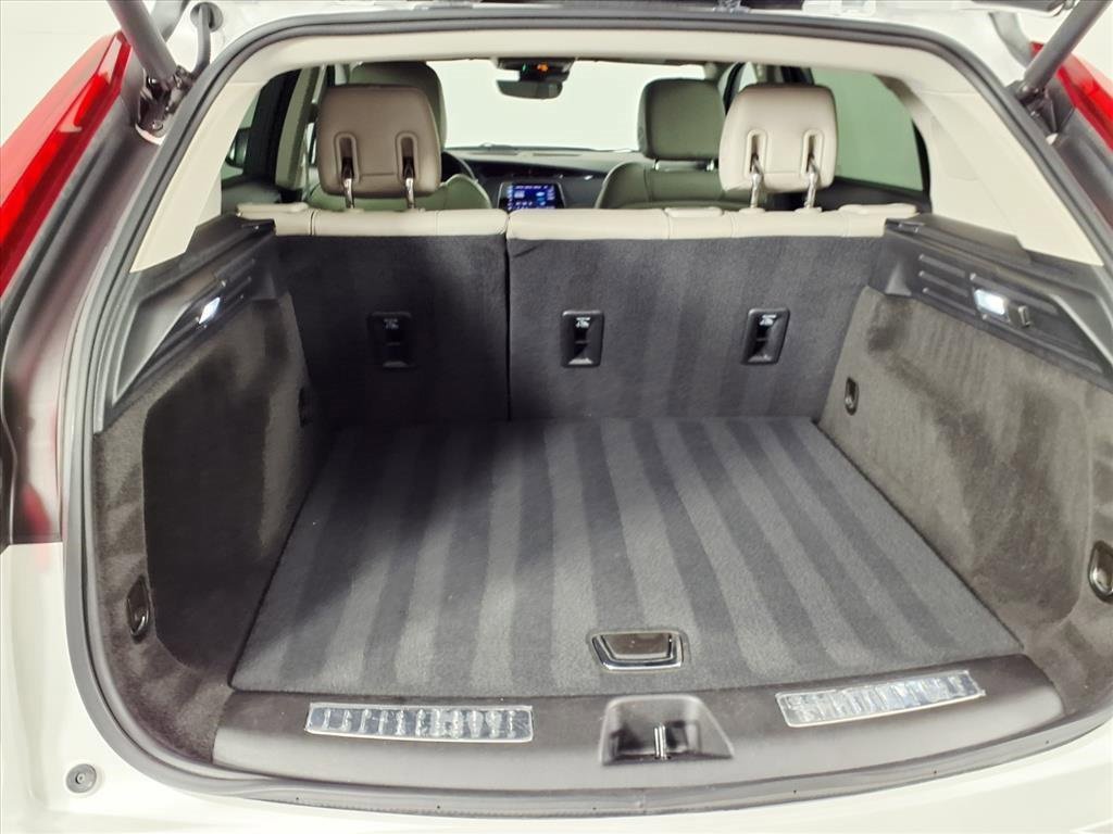 Certified 2023 Cadillac XT4 Premium Luxury w/ Enhanced Visibility Package image 12