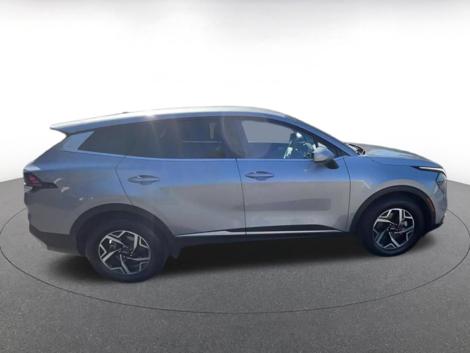 Used 2025 Kia Sportage LX image 16