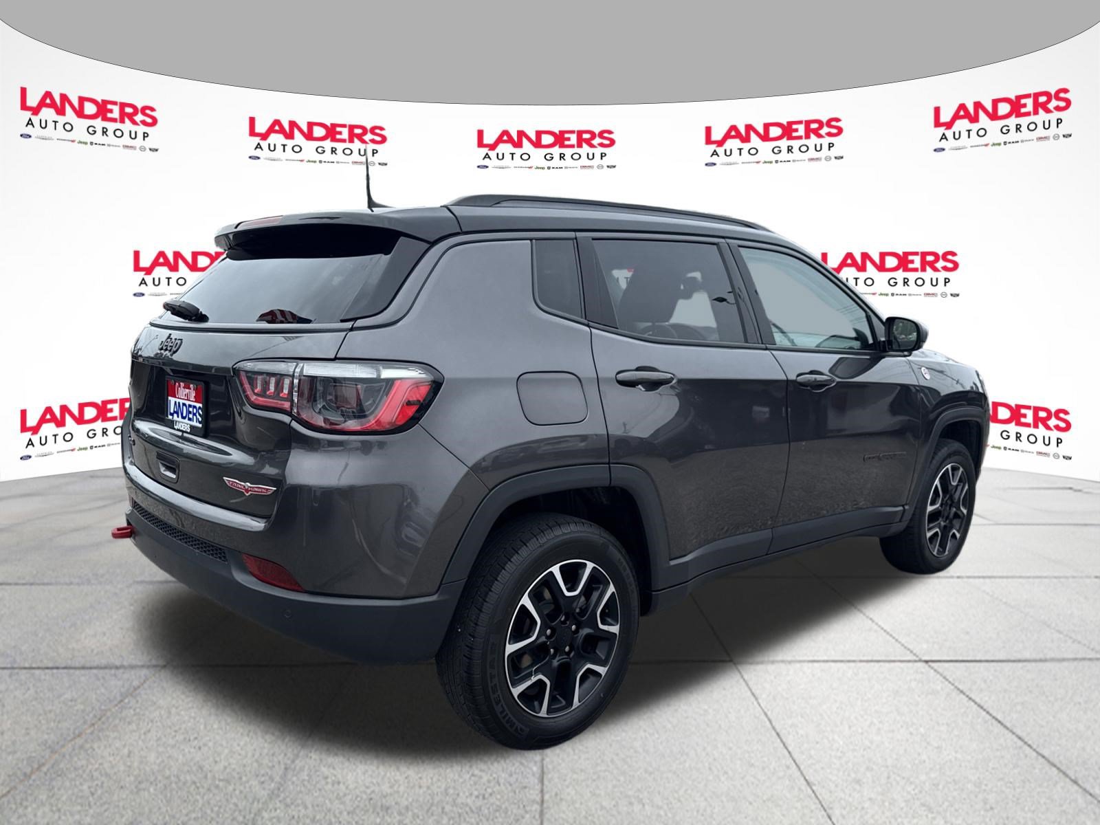 Used 2021 Jeep Compass Trailhawk AWD/4WD image 3