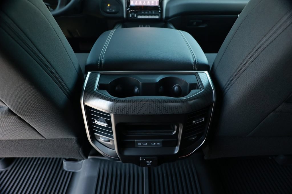 New 2026 RAM 3500 Big Horn AWD/4WD image 28