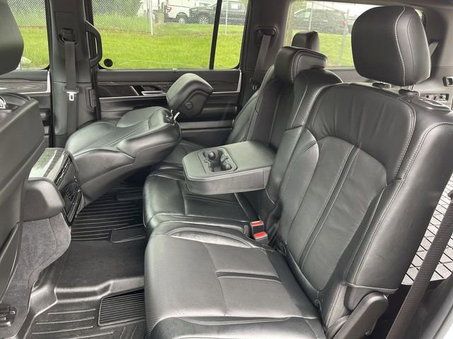 Used 2022 Jeep Wagoneer Series II w/ Convenience Group I AWD/4WD image 23